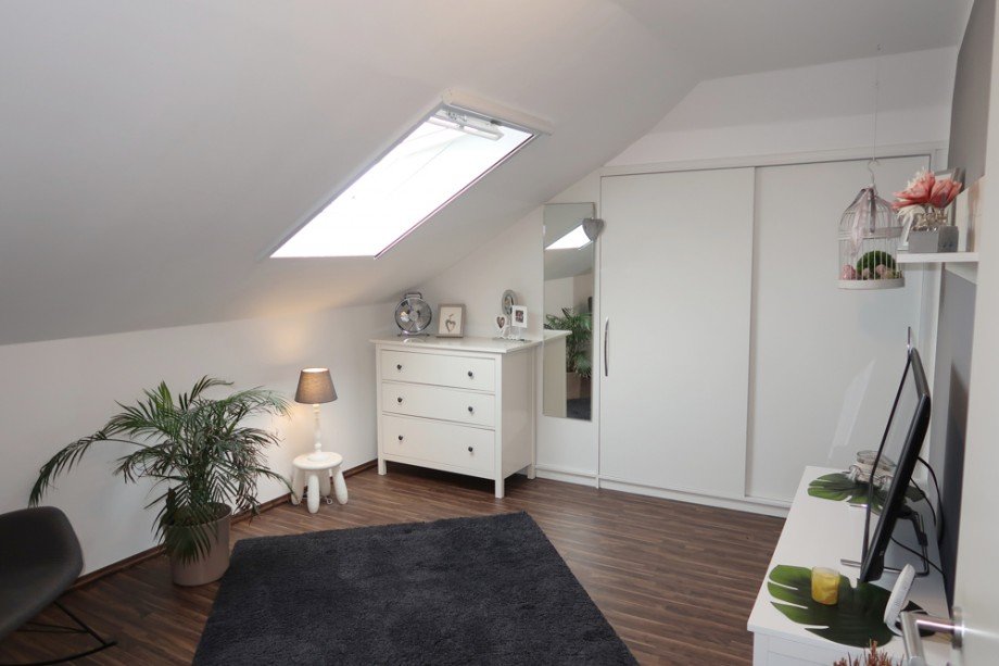 Zimmer 1 OG Doppelhaush�lfte Gro� Oesingen