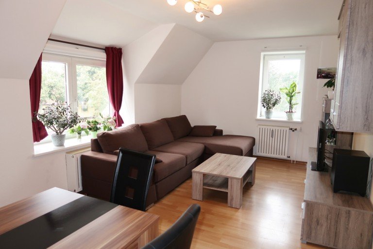 Willkommen Wolfsburg / Neuhaus Maisonettewohnung **possiel makes it possible** Maisonette! Idyllisch gelegen im sanierten Bauernhaus