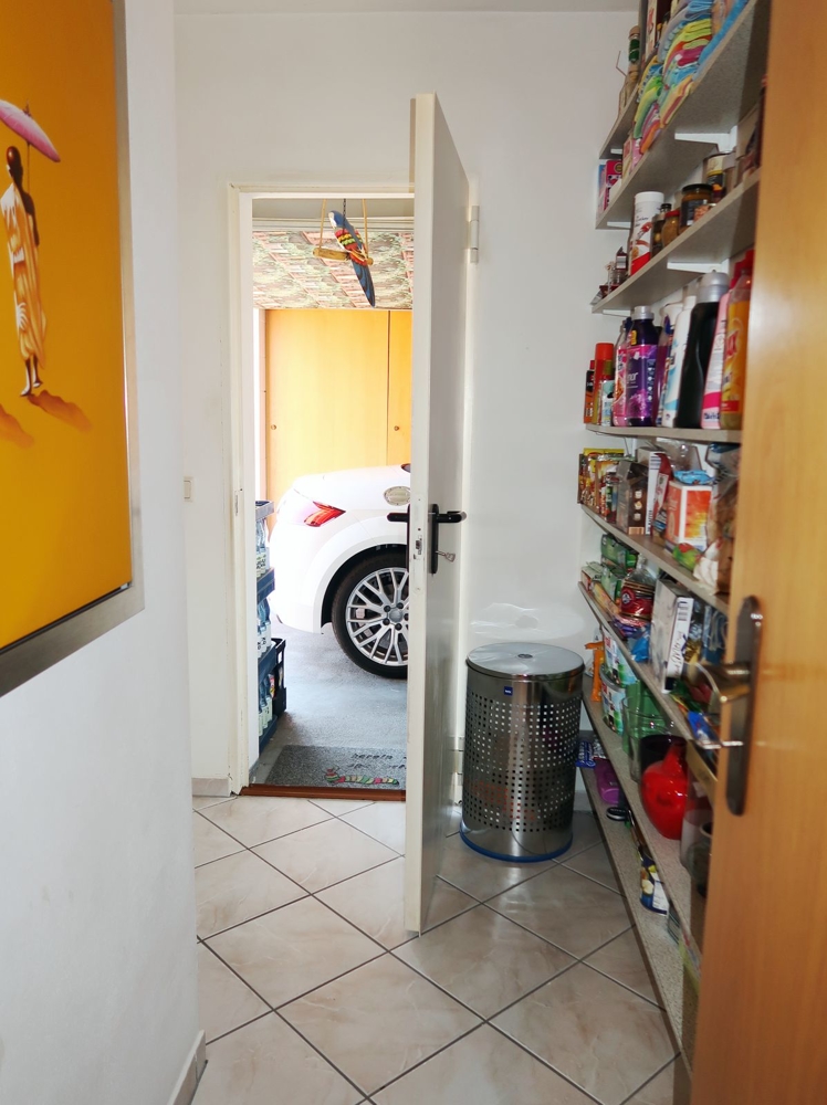 �bergang zur Garage Doppelhaush�lfte Wolfsburg / Kreuzheide
