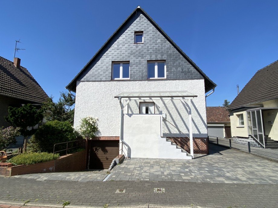 Hausansicht Ost Zweifamilienhaus Wolfsburg / Vorsfelde