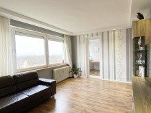Wohnzimmer **possiel makes it possible** Hoch in den L�ften! Barrierearme 3 Zimmer Wohnung sucht neue Bindung!