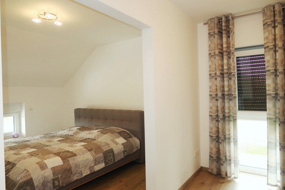 DG Zimmer3 mit Ankleide Doppelhaush�lfte Sassenburg
