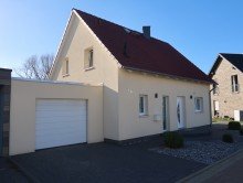 Stra�enansicht **possiel makes it possible** LAGE, LAGE, LAGE! FAMILIENFREUNDLICHES ENERGIESPARHAUS!