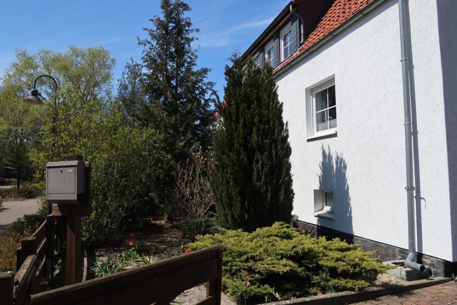 Vorgarten S�den Doppelhaush�lfte Gifhorn