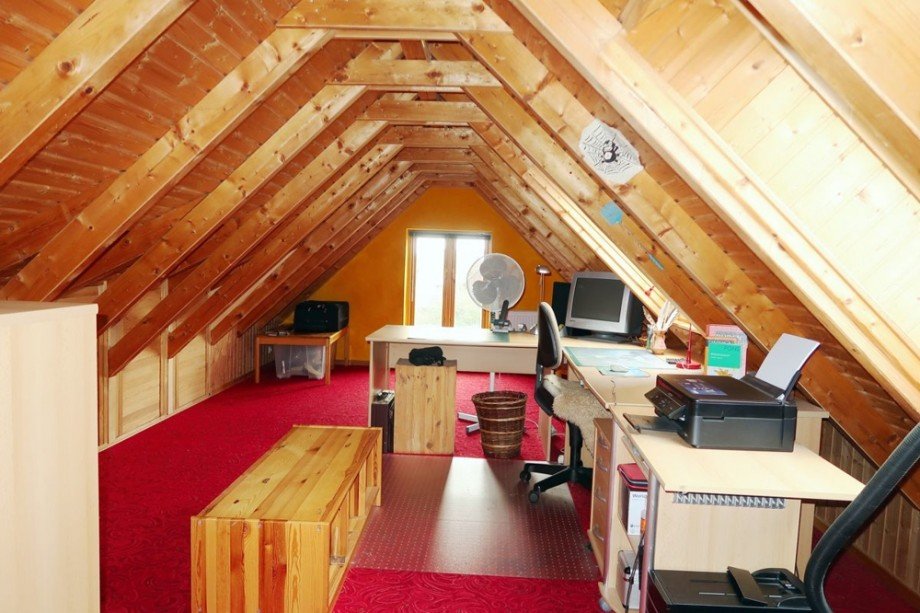 Spitzboden Einfamilienhaus R�hen OT Eischott