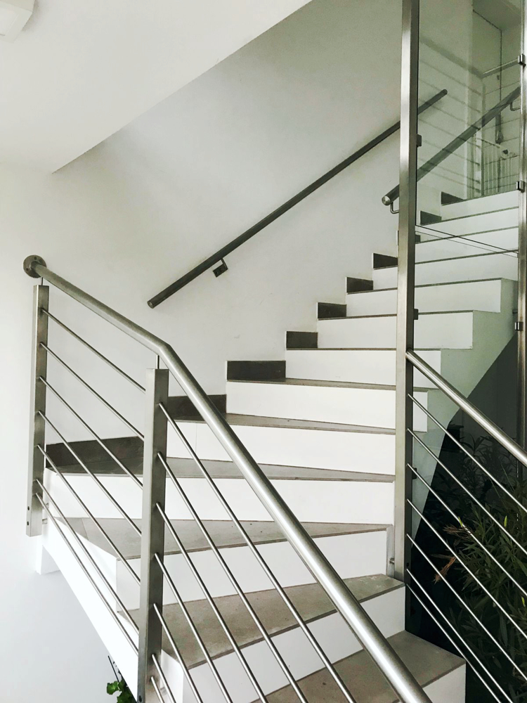 Treppe 1.OG Etagenwohnung Braunschweig / Broitzem