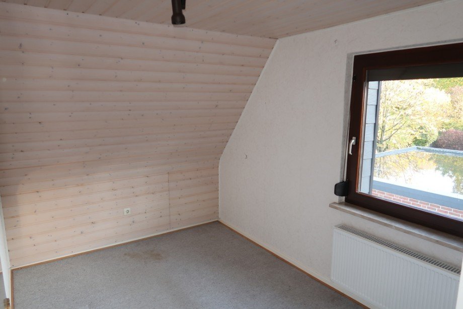 Zimmer 1 OG Einfamilienhaus Wolfsburg / Barnstorf