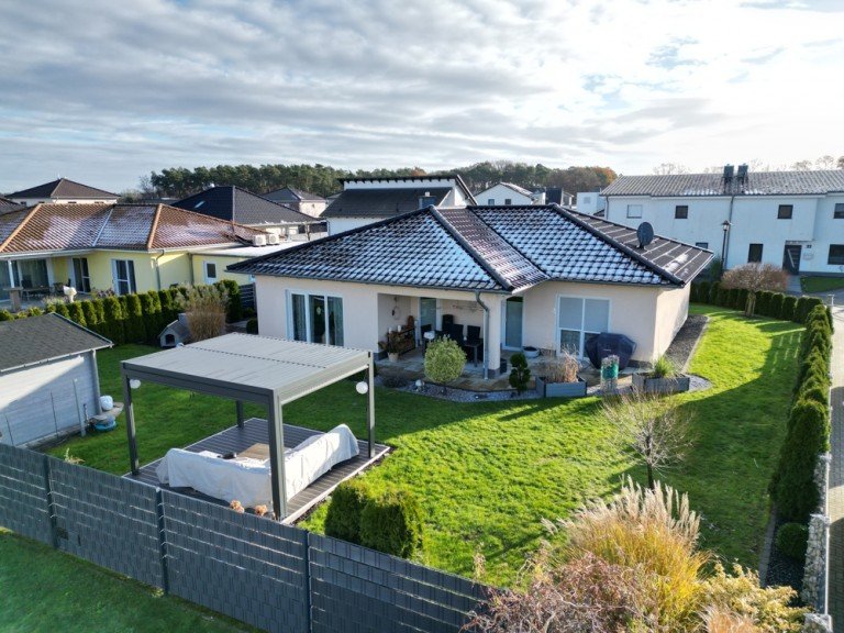Ansicht Nordwest Danndorf Bungalow **possiel makes it possible** Junger, moderner Bungalow f�r ebenerdiges Wohnen