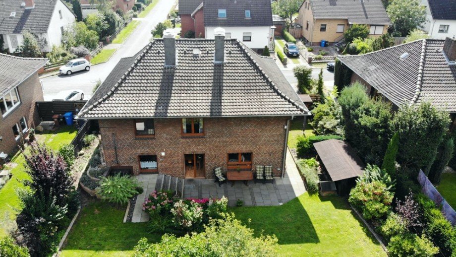 Luftbildaufnahme Norden Einfamilienhaus Isenb�ttel