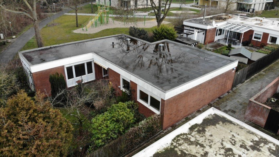 Luftbildaufnahme S�dwest Bungalow Wolfsburg / Detmerode