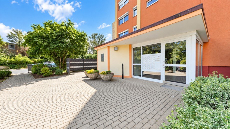 Hauseingang au�en Etagenwohnung Wolfsburg