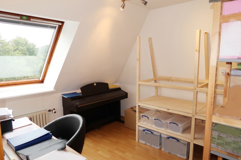 Zimmer OG Maisonettewohnung Wolfsburg / Neuhaus