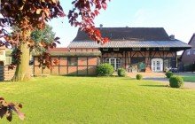 Ansicht Haus Auffahrt **possiel makes it possible** Besondere Immobilie mit l�ndlich hochwertigem Ambiente