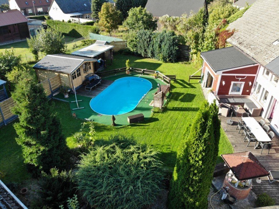 Blick in den Garten Einfamilienhaus Mellin