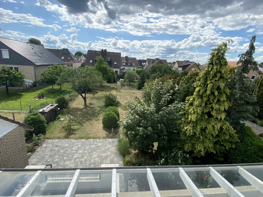 Dachterrasse Blick in den Garten Zweifamilienhaus Wolfsburg / Vorsfelde
