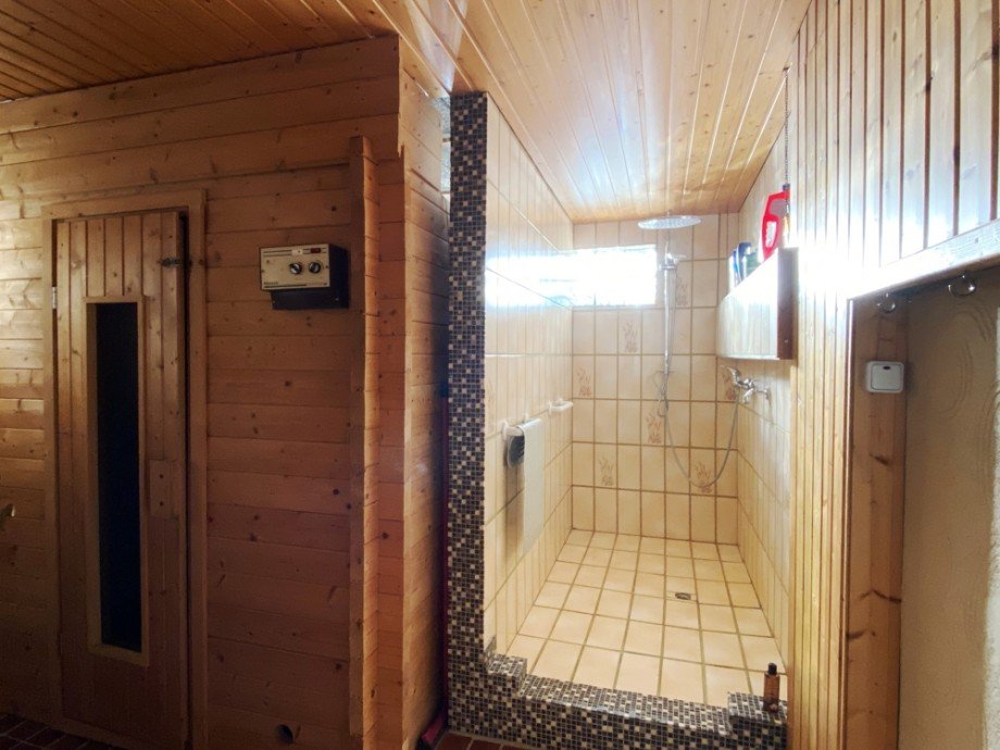 Keller Sauna und Dusche Bungalow Querenhorst