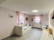 OG Zimmer 2 **possiel makes it possible** Sofortbezug m�glich! F�r die junge  Familie - Saniertes Reihenendhaus !