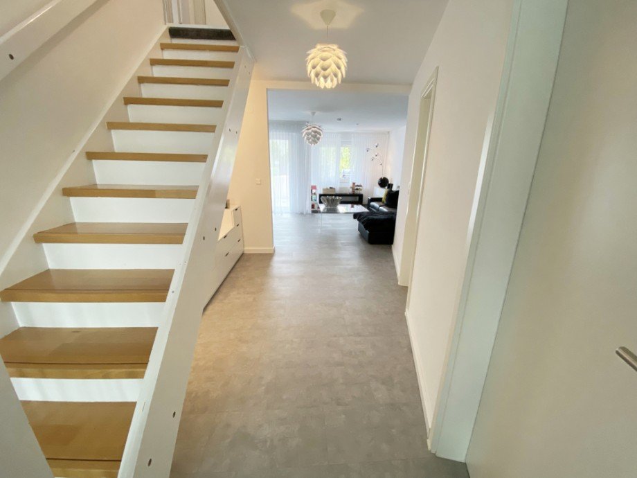 Eingang Blick Wohnzimmer Maisonettewohnung Wolfsburg / Vorsfelde