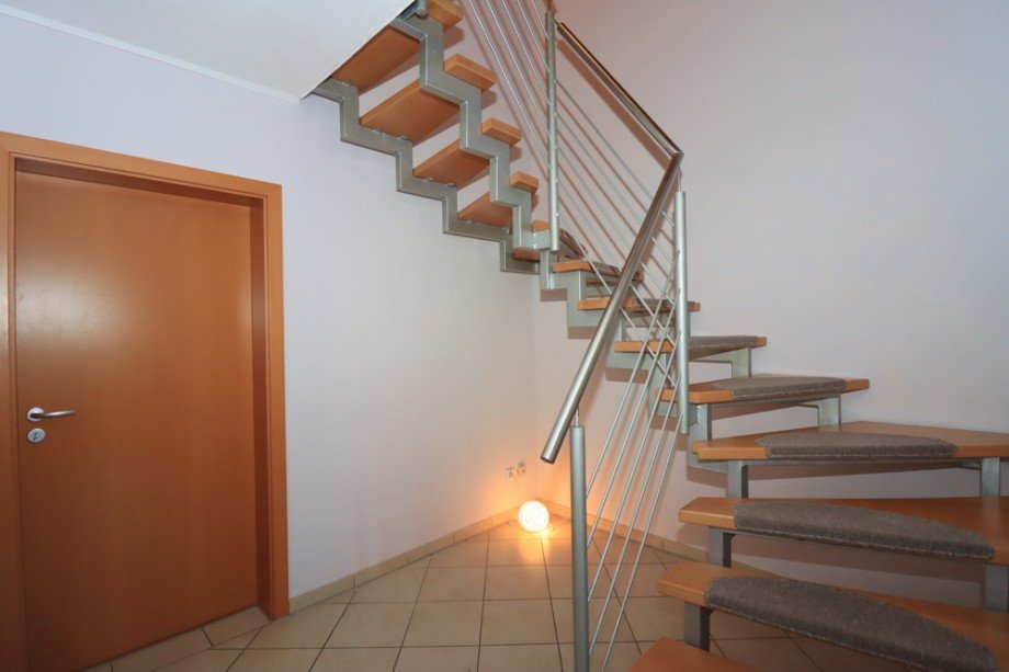 Treppe zum OG Reihenmittelhaus Wolfsburg