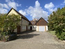 Ansicht Ost Hofeinfahrt **possiel makes it possible** Einfamilienhaus Wolfenb�ttel Innenstadtlage!