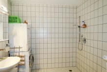 Bad mit Dusche **possiel makes it possible** Bruttorendite ca. 5% / Erdgeschoss / Barrierefrei / Terrasse mit Garten!