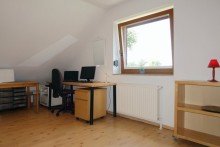 DG Zimmer 2 **possiel makes it possible** Hoitlingen/ Massives EFH mit gro�em Garten N�he WOB