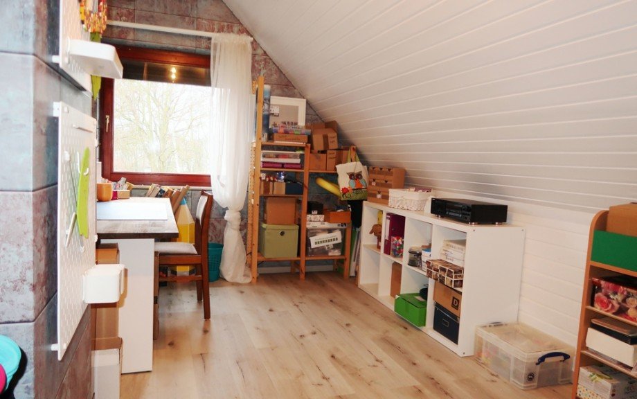 DG Zimmer Zweifamilienhaus Lehre