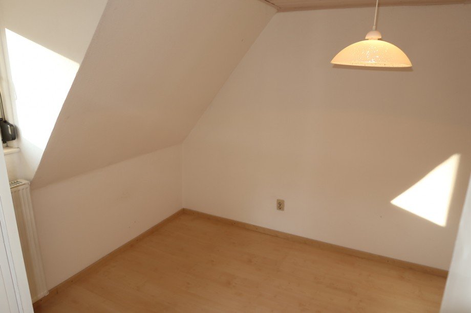 Zimmer 2 OG Einfamilienhaus Wolfsburg / Barnstorf