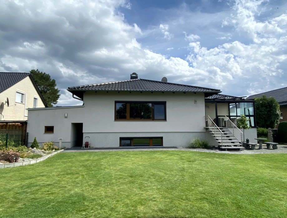 Ansicht Gartenseite West Bungalow R�hen