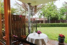 Blick Terrasse Garten **possiel makes it possible** Bruttorendite ca. 5% / Erdgeschoss / Barrierefrei / Terrasse mit Garten!