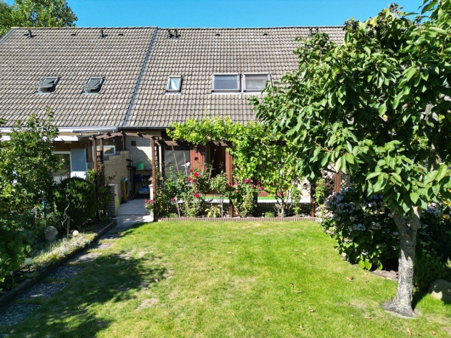 Garten Blick Terrasse Reihenmittelhaus Wolfsburg
