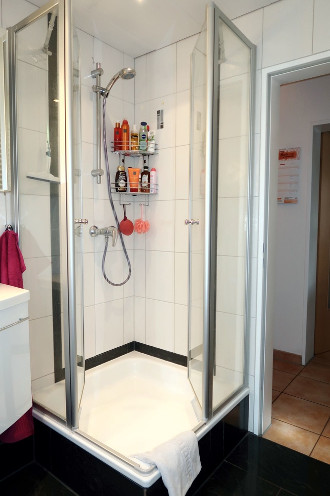 Duschbad Erdgeschoss1 Einfamilienhaus Isenb�ttel