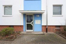 Hauseingang **possiel makes it possible** Rabenberg / 2 ZI WHG mit Balkon / Sofortbezug m�glich!