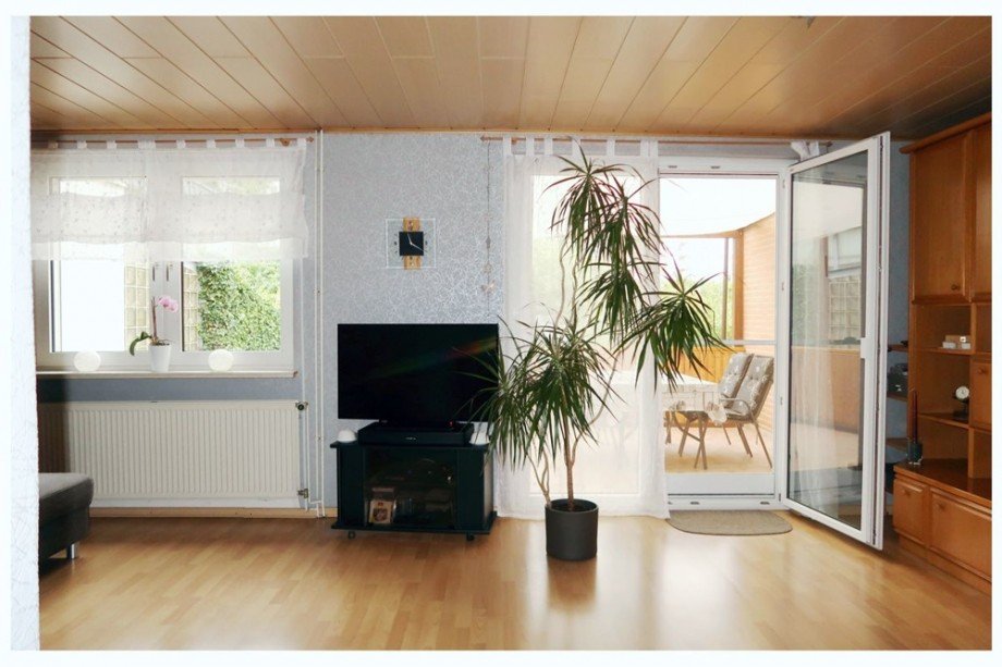 Wohnen3 EG Blick Terrasse �berdacht Reihenmittelhaus Wolfsburg / Hellwinkel