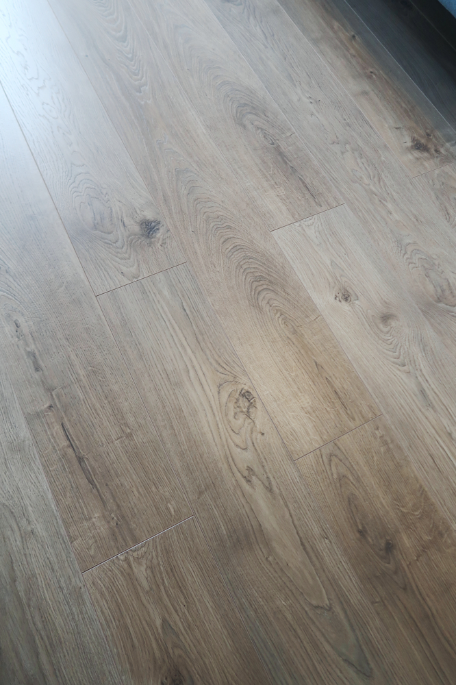 Laminat Mammut Everest Oak Doppelhaush�lfte Sassenburg