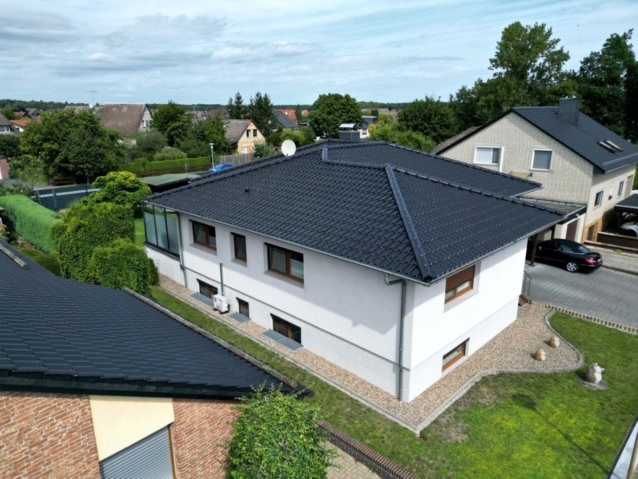 Luftbildaufnahme 4 Bungalow R�hen