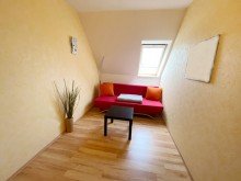 Zimmer 2 **possiel makes it possible** Minivilla im Stil einer Reihenhauswohnung!