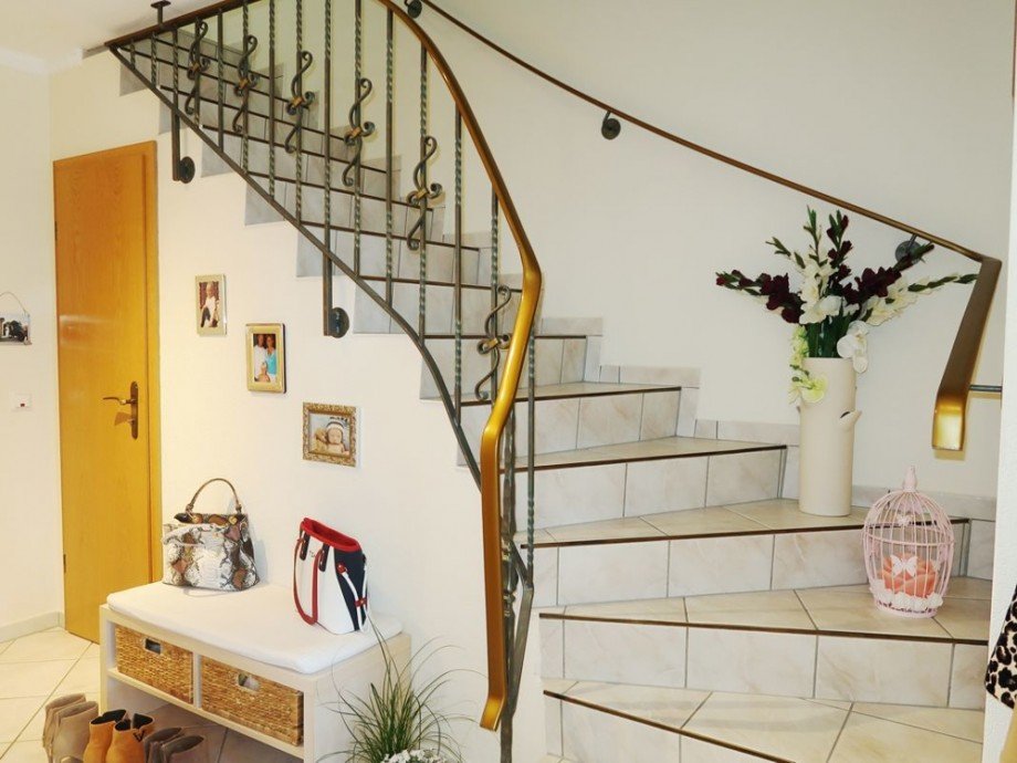 Treppe zum Dachgeschoss Doppelhaush�lfte Wolfsburg / Kreuzheide