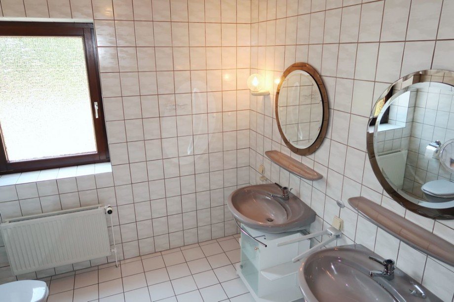 Bad EG Doppelwaschtisch Einfamilienhaus Wagenhoff