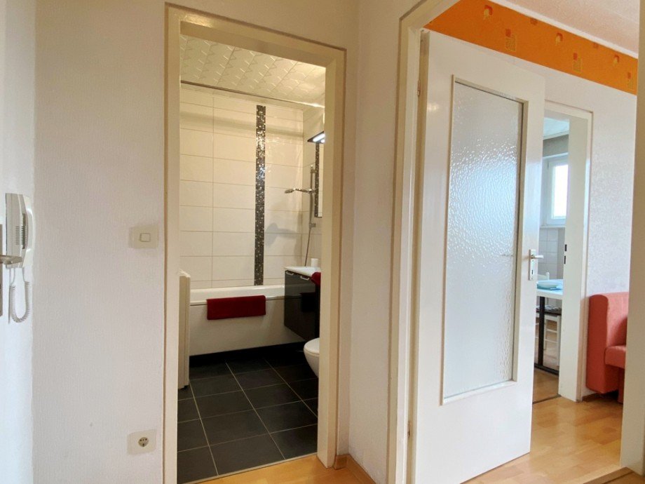 Flur Blick Bad Wohnen Etagenwohnung Wolfsburg / Westhagen