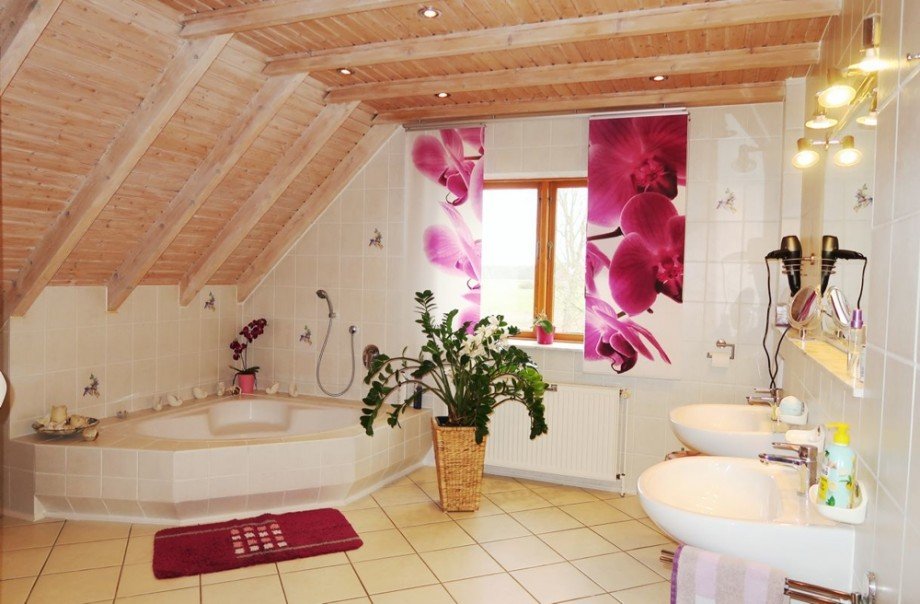 Bad Eckbadewanne Einfamilienhaus R�hen OT Eischott
