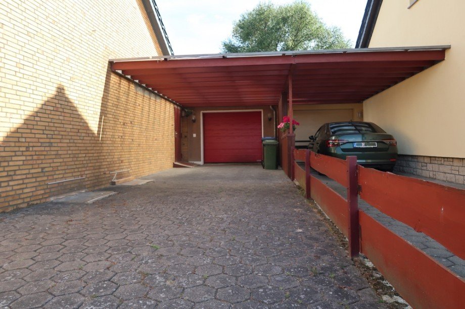 Garage mit Carport Einfamilienhaus Wolfsburg / Tiergartenbreite