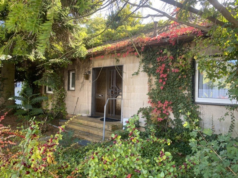 Hausansicht West Wolfsburg Einfamilienhaus Ruhige Lage WOB - Tiergartenbreite - Fertighaus - Sanierungsobjekt