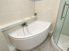 Badewanne **possiel makes it possible** Hoch in den L�ften! Barrierearme 3 Zimmer Wohnung sucht neue Bindung!