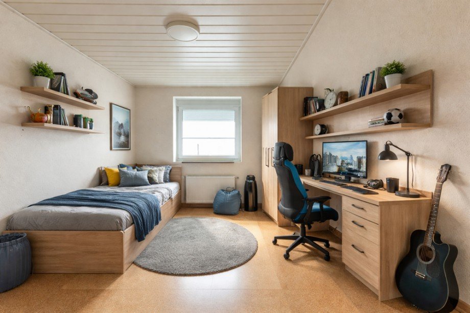 OG Zimmer Einrichtungsbeispiel Reihenmittelhaus Wolfsburg / Vorsfelde