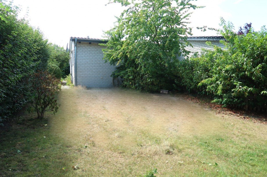 Garten hinten Einfamilienhaus Leiferde