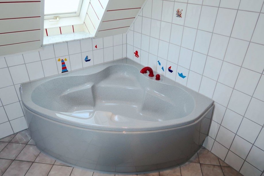 Bad DG Eckbadewanne Einfamilienhaus Wagenhoff