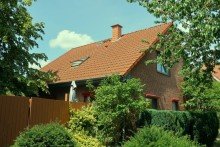 Ansicht S�d **possiel makes it possible** Hoitlingen/ Massives EFH mit gro�em Garten N�he WOB