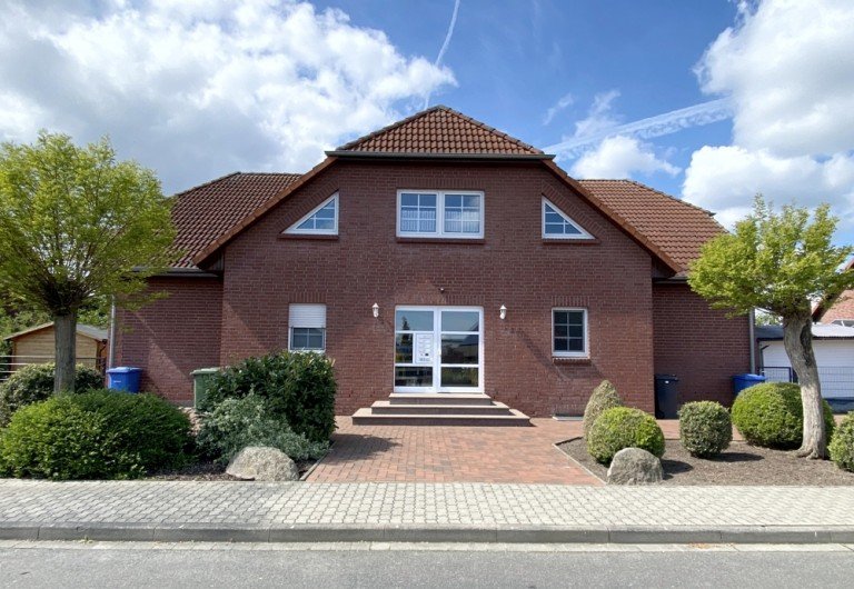 Ansicht Ost Danndorf Mehrfamilienhaus **possiel makes it possible** KAPITALANLAGE - 4 - Familienhaus in Danndorf / TOP Zustand
