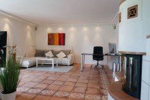 Wohnzimmer mit Kamin **possiel makes it possible** Hoitlingen/ Massives EFH mit gro�em Garten N�he WOB